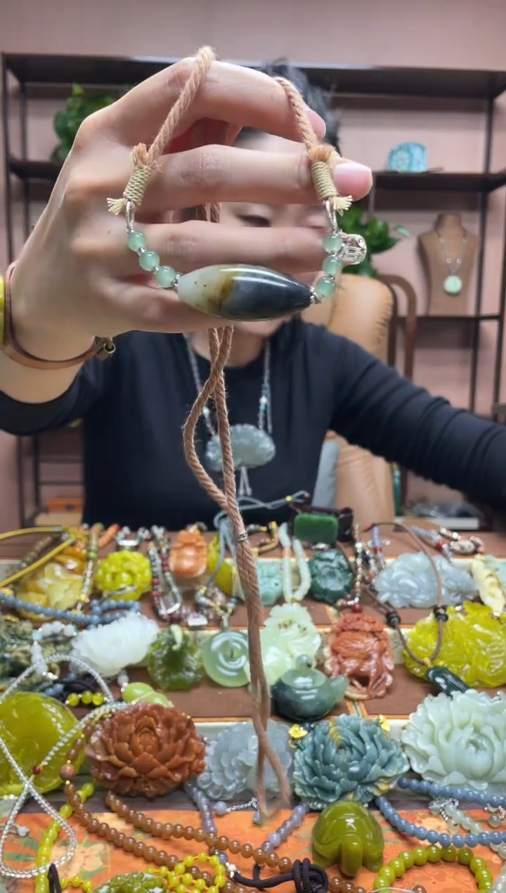 未镶嵌岫玉吊坠·3