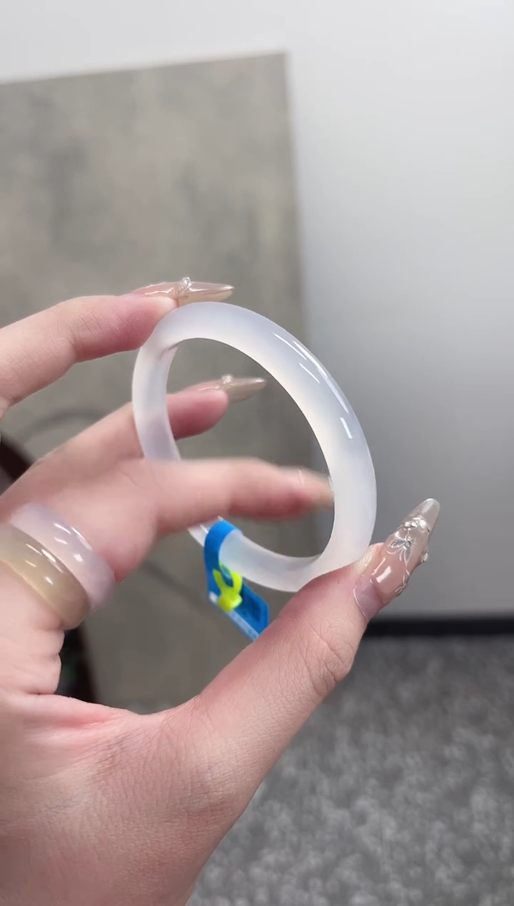 【闪购商品】玛瑙/玉髓手镯未镶嵌54-55圈需要包容