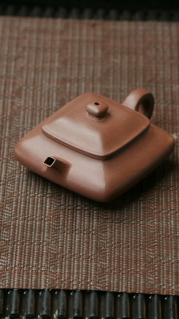 【闪购商品】紫砂茶壶五堂 寒灰老人-紫泥