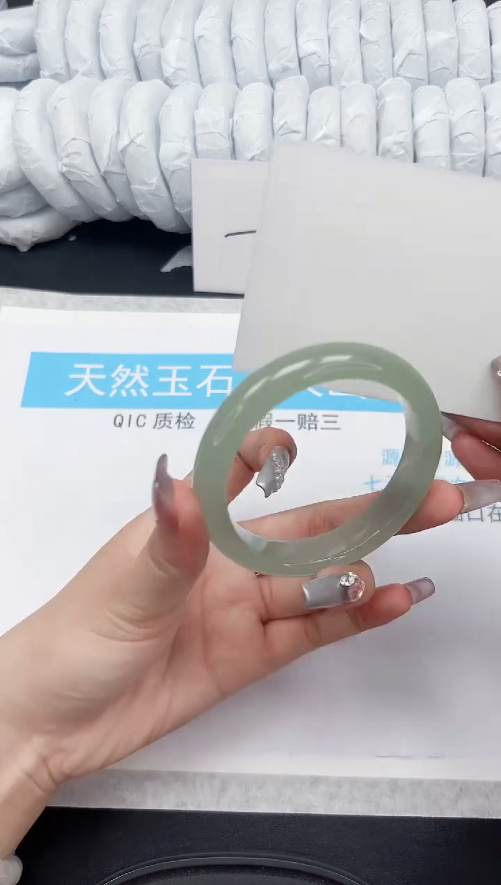 【闪购商品】石英质玉手镯未镶嵌311-58.5