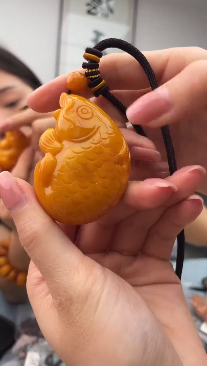 未镶嵌蜜蜡珠宝奇石030，微瑕假一罚十多样性发其一