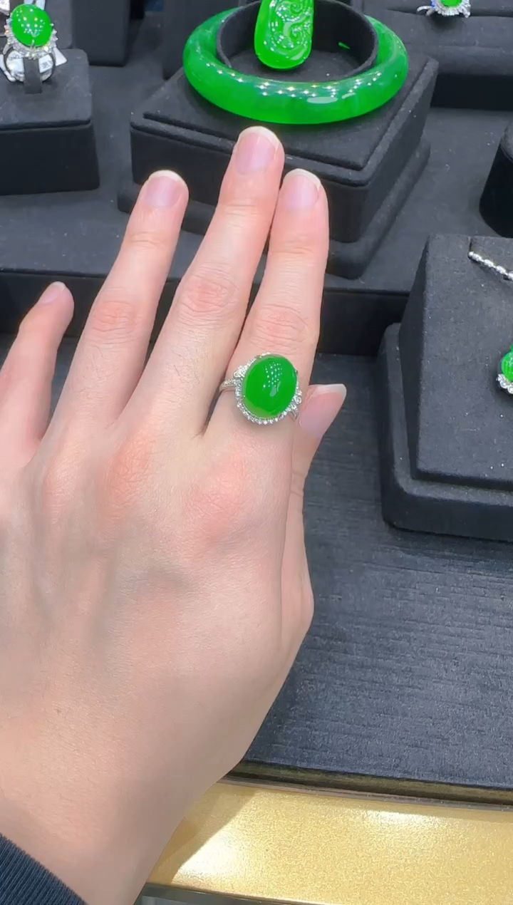 【闪购商品】翡翠戒指18K金镶嵌天然翡翠A货