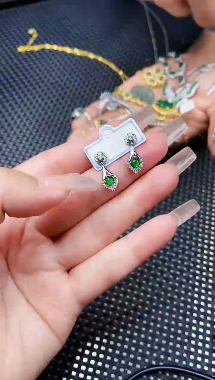 【闪购商品】翡翠未镶嵌耳饰11111111