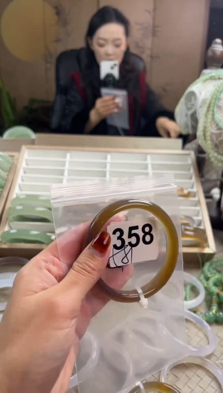 手镯玛瑙/玉髓未镶嵌358