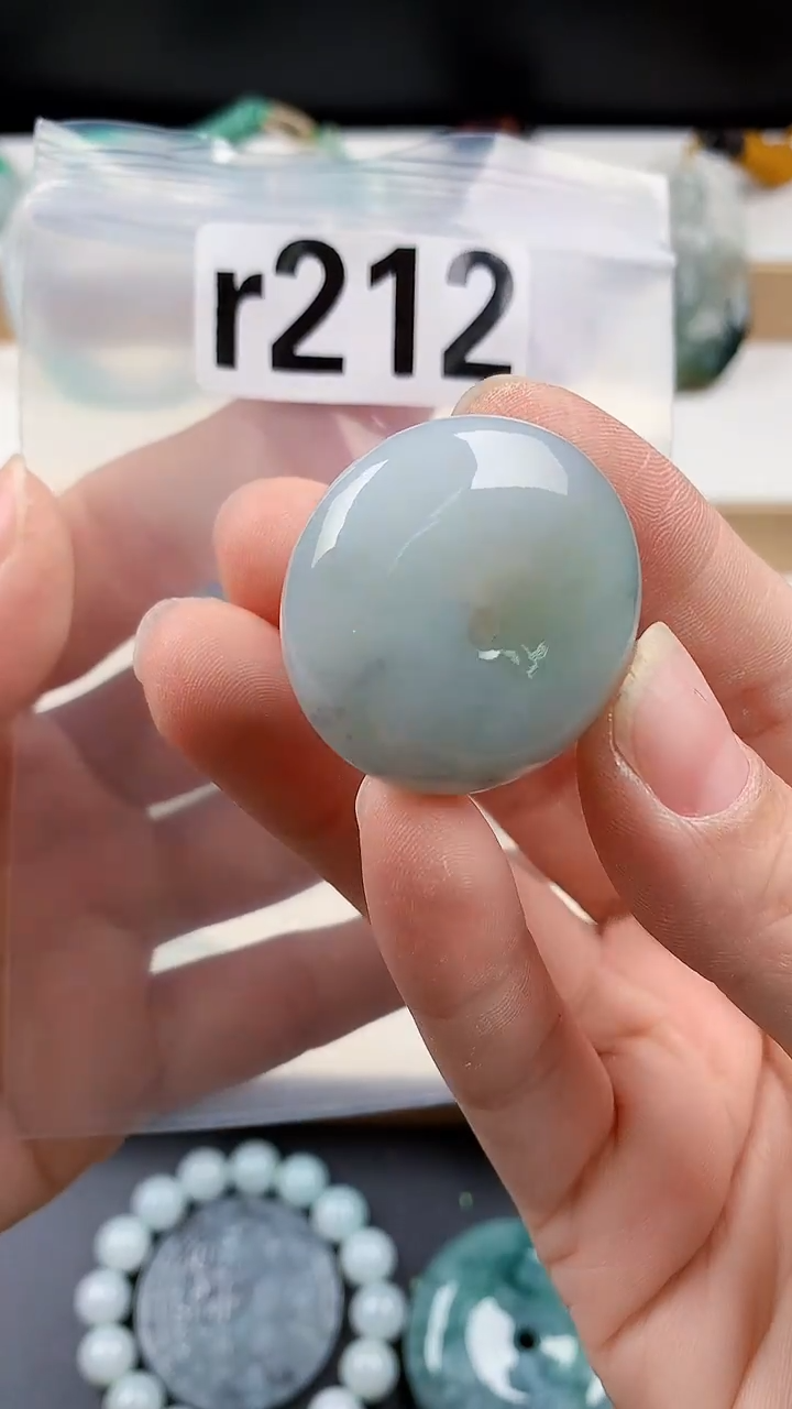 颈饰未镶嵌翡翠天然翡翠吊坠挂件