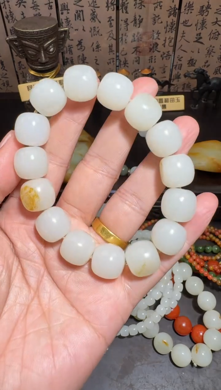 未镶嵌和田玉挂件和田玉