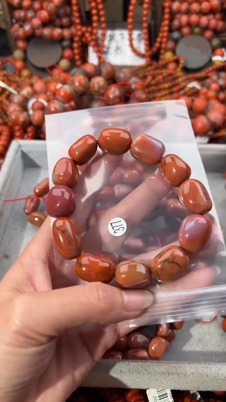 南红玛瑙未镶嵌手串13