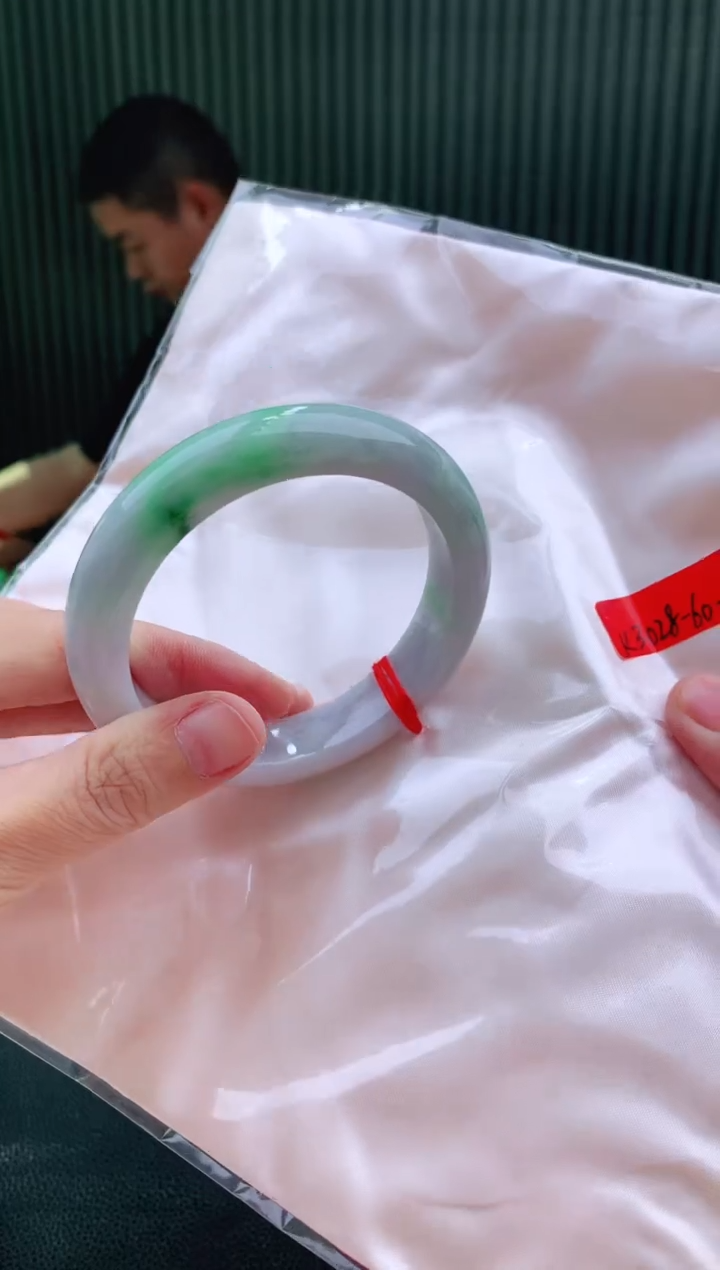 未镶嵌手镯翡翠60