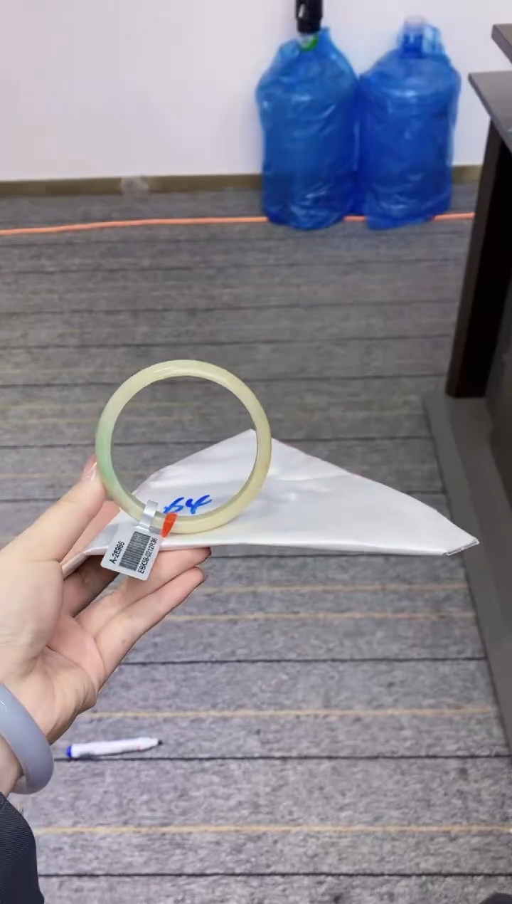 【闪购商品】翡翠手镯未镶嵌11111111111