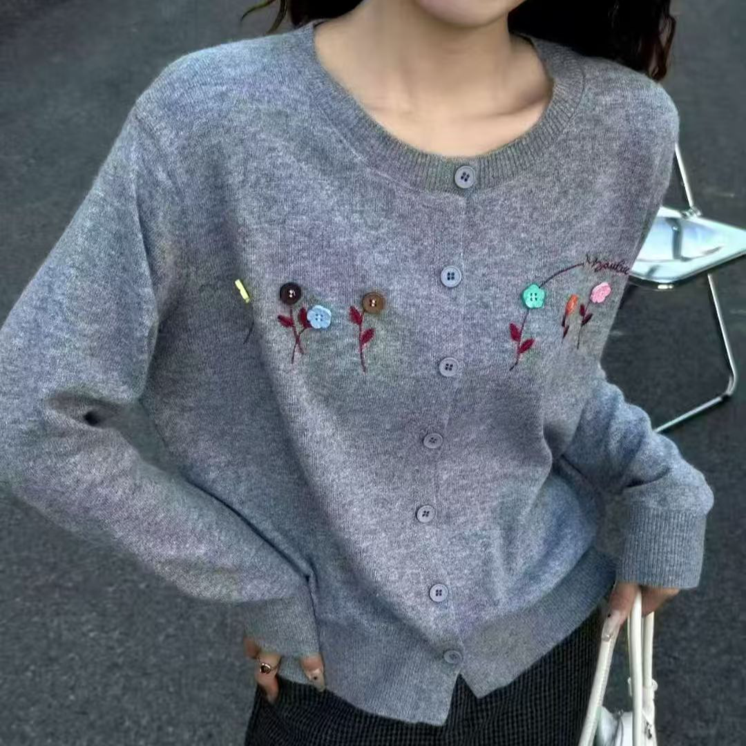 【纽扣花朵】灰色针织上衣慵懒风小个子大码外搭605