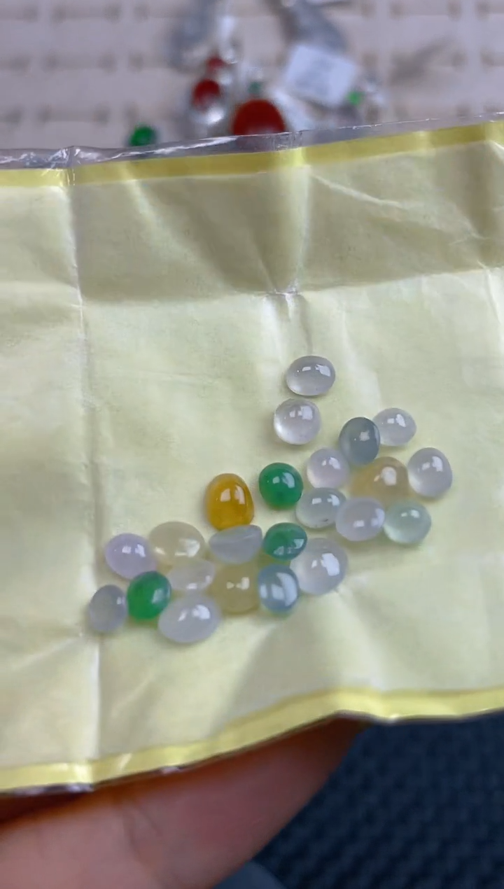 定制翡翠未镶嵌天然翡翠蛋面247