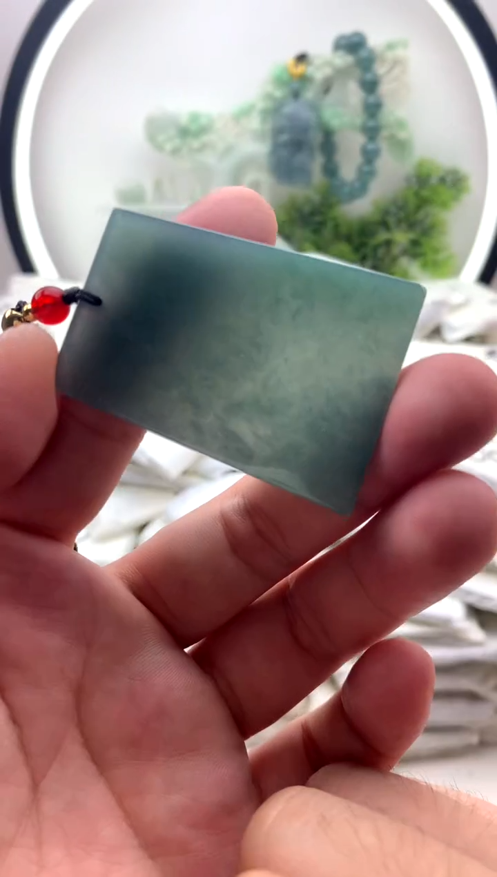 翡翠未镶嵌颈饰无事牌FC