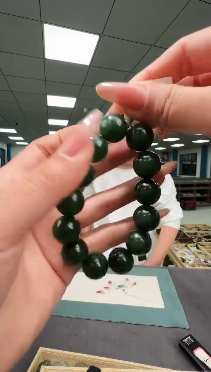 未镶嵌和田玉挂件b31