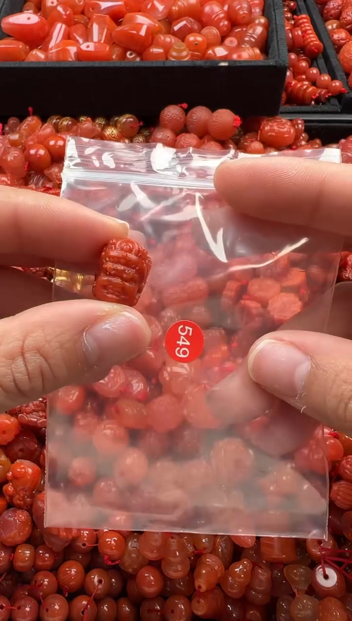 【闪购商品】南红玛瑙颈饰未镶嵌1