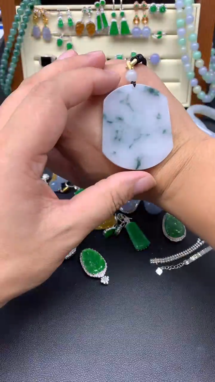 【闪购商品】翡翠颈饰未镶嵌56-天然翡翠