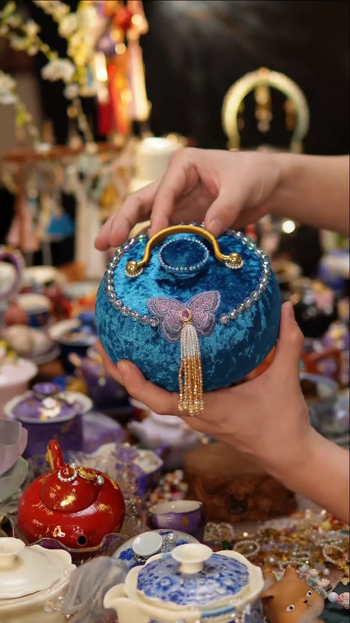 【闪购商品】摆件蓝色汤婆子蓝色汤婆子