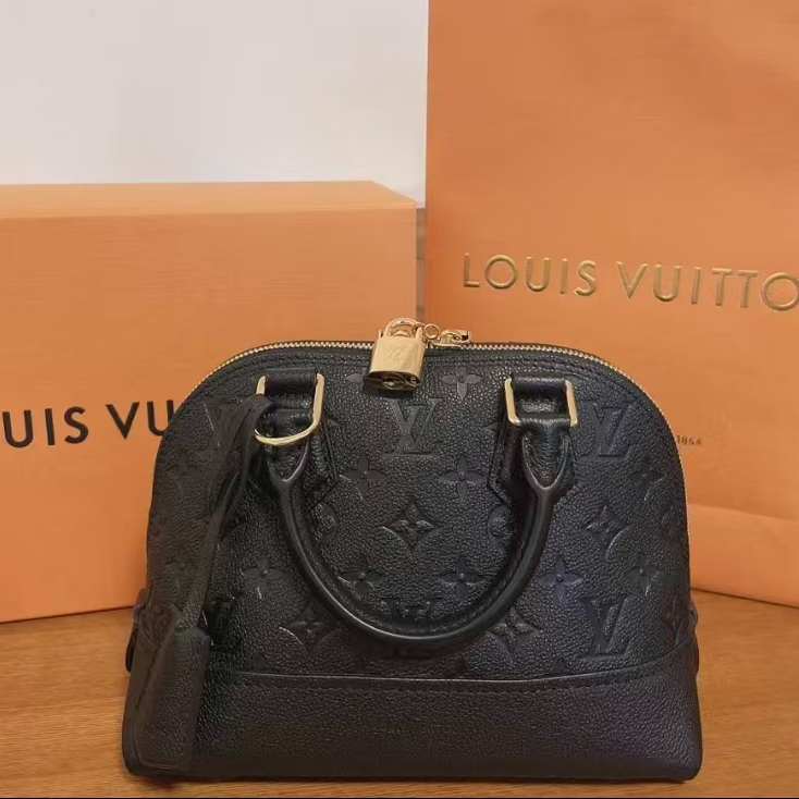 95新 LouisVuitton/路易威登 青奢荟/全皮贝壳BB提包/展会/82023