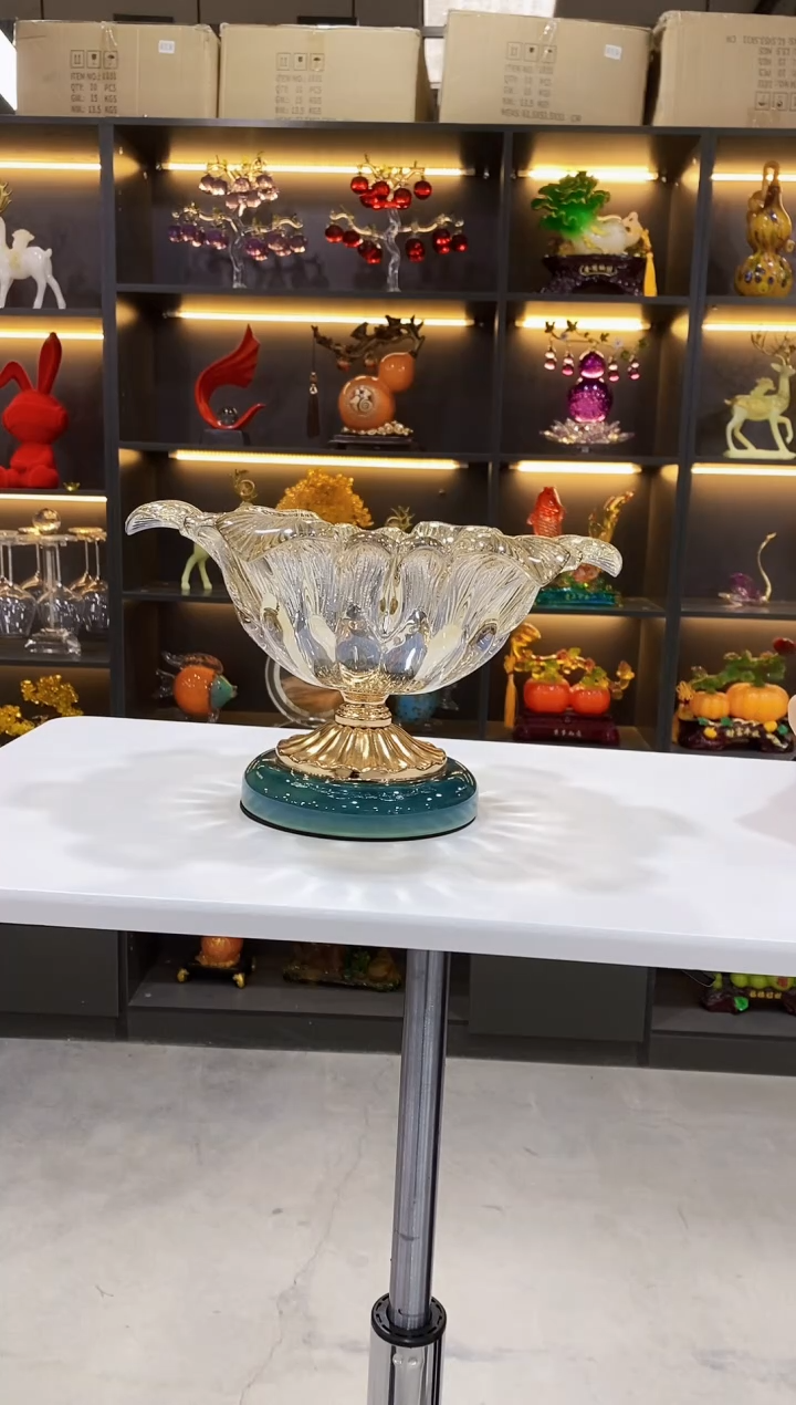 陶瓷高脚花瓣果盘
