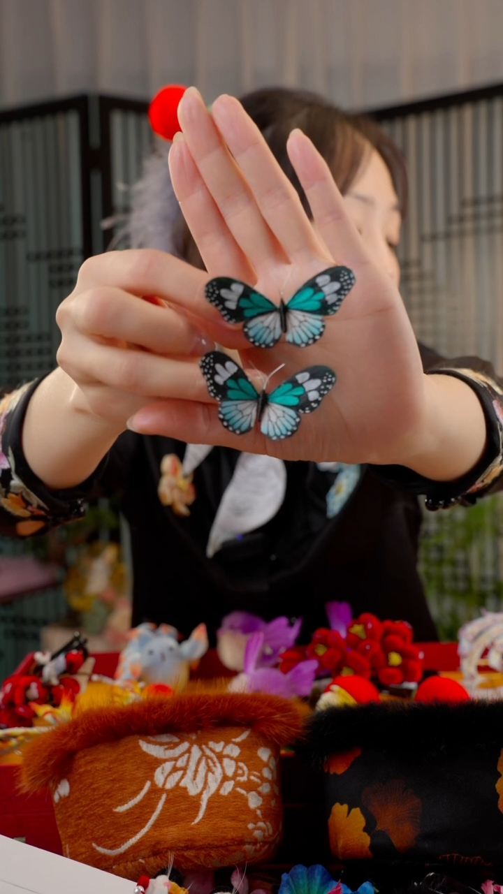 刺绣非遗绒花手工饰品