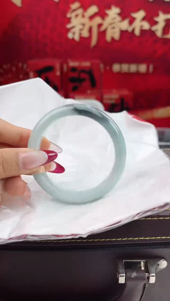 【闪购商品】翡翠手镯未镶嵌7翡翠手镯（微瑕）