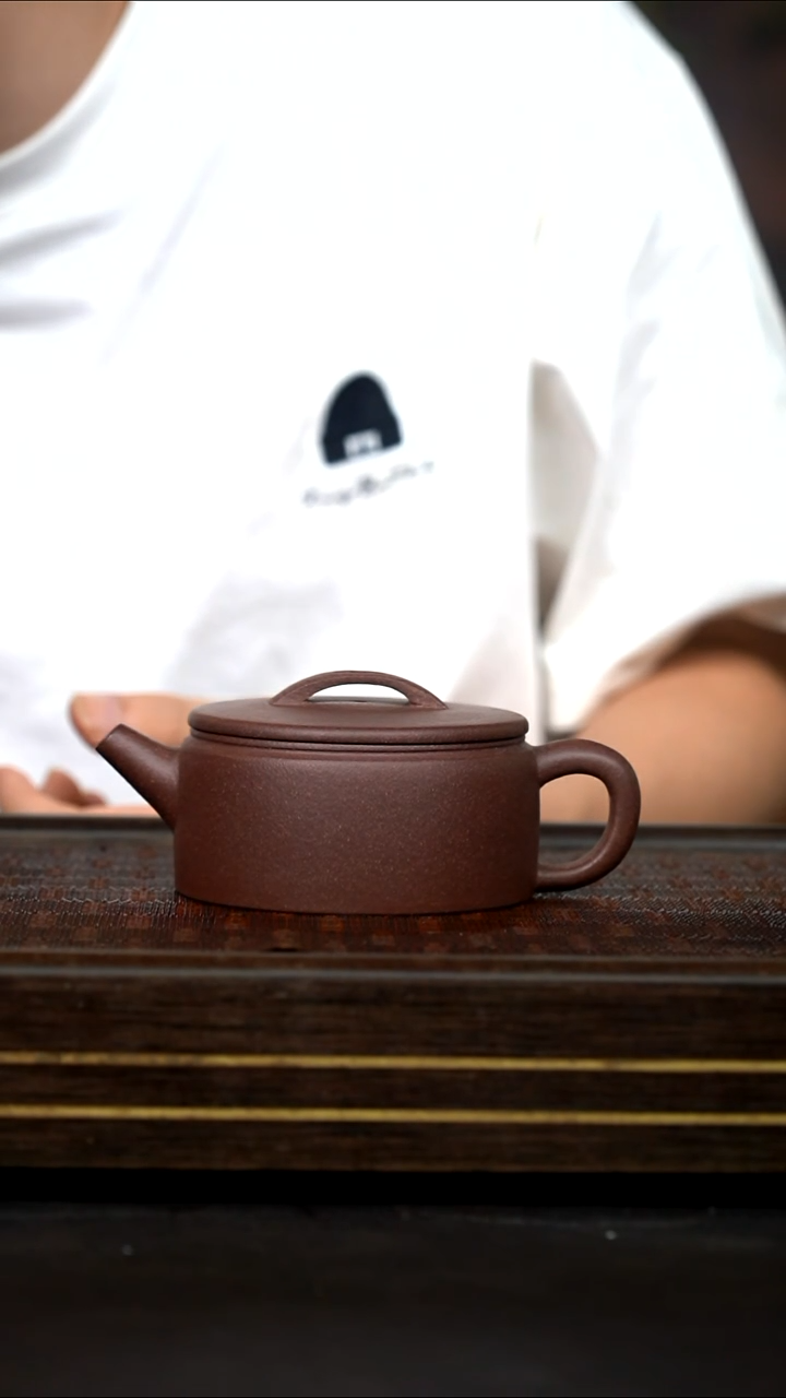 茶壶紫砂   LD     底槽青      汉瓦     200cc