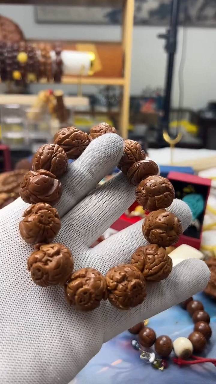 龙脊菩提吊坠手串
