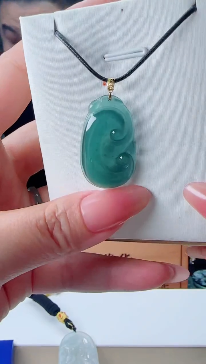 【闪购商品】翡翠颈饰18K金镶嵌多样性发货随机一件发货