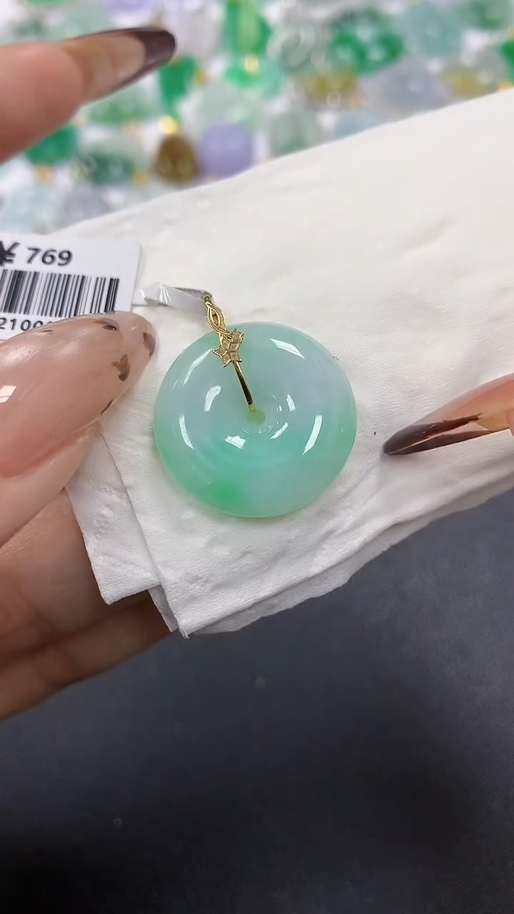 颈饰18K金镶嵌翡翠a货假一赔三支持复检百元上9元证书费自理