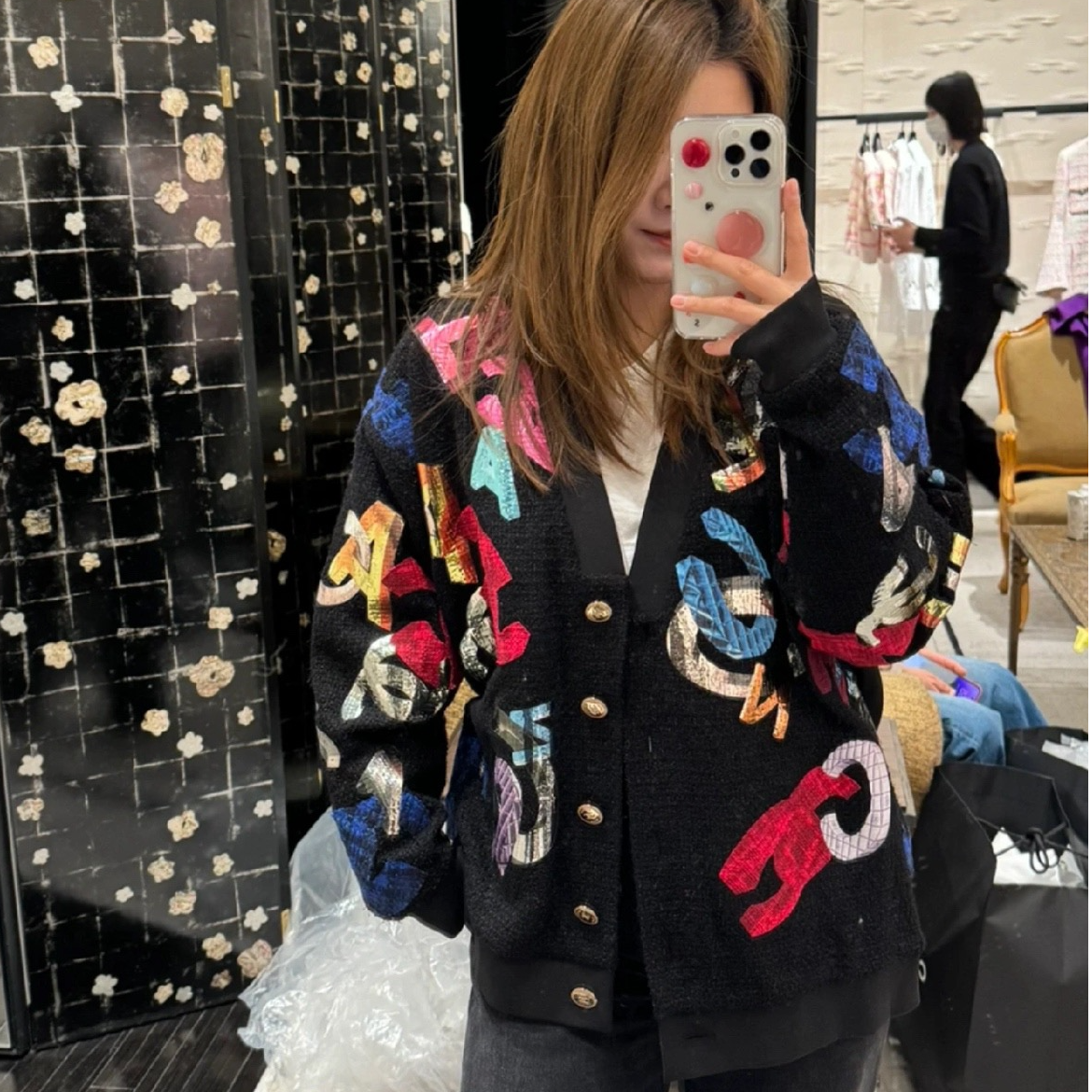 99新 Chanel/香奈儿 22A手工坊彩色logo羊毛开衫/38/40/编号0885