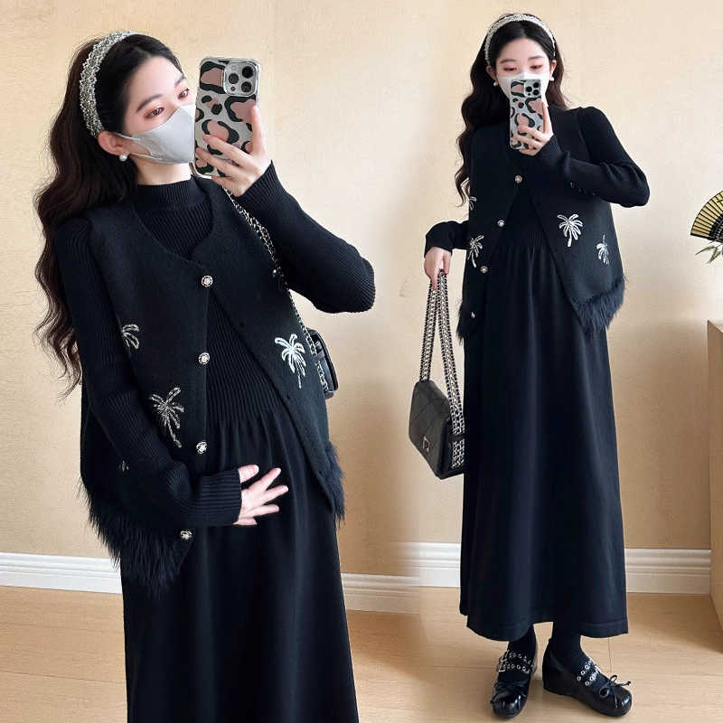 2025新款秋冬针织连衣裙休闲宽松时尚显瘦连衣裙轻奢气质