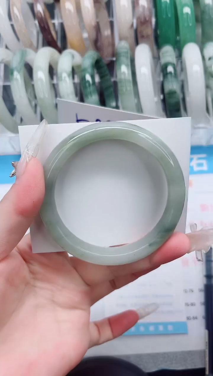 【闪购商品】石英质玉手镯未镶嵌A62-59.8