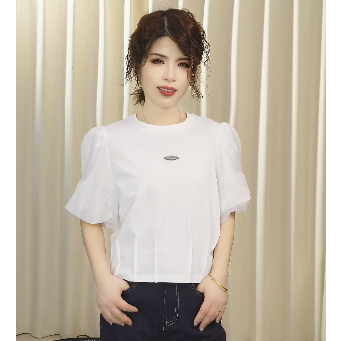 鲁云年小个子2025新款时尚圆领泡泡袖洋气休闲百搭短袖T恤女上衣