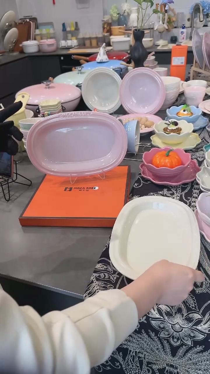 【闪购商品】瓷方形炻彩咖喱盘28cm-樱花粉