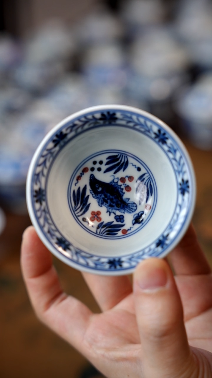 釉里红鱼藻杯111111111