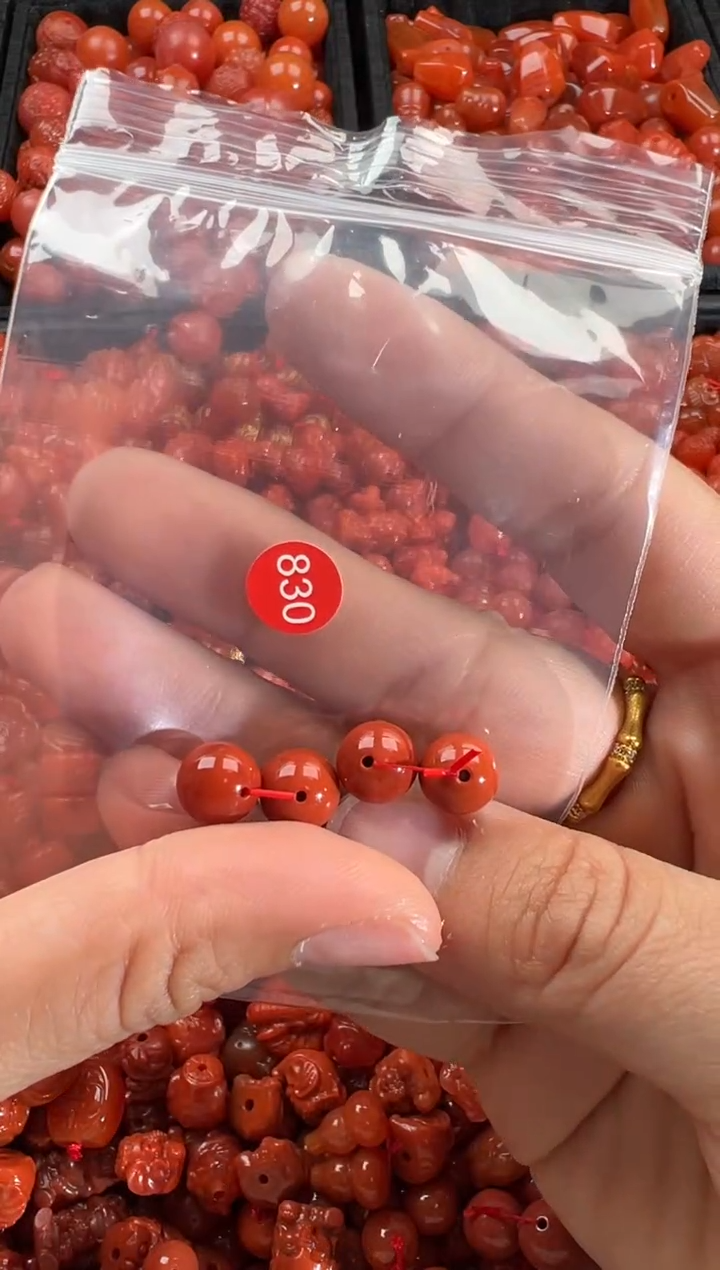 【闪购商品】南红玛瑙颈饰未镶嵌1