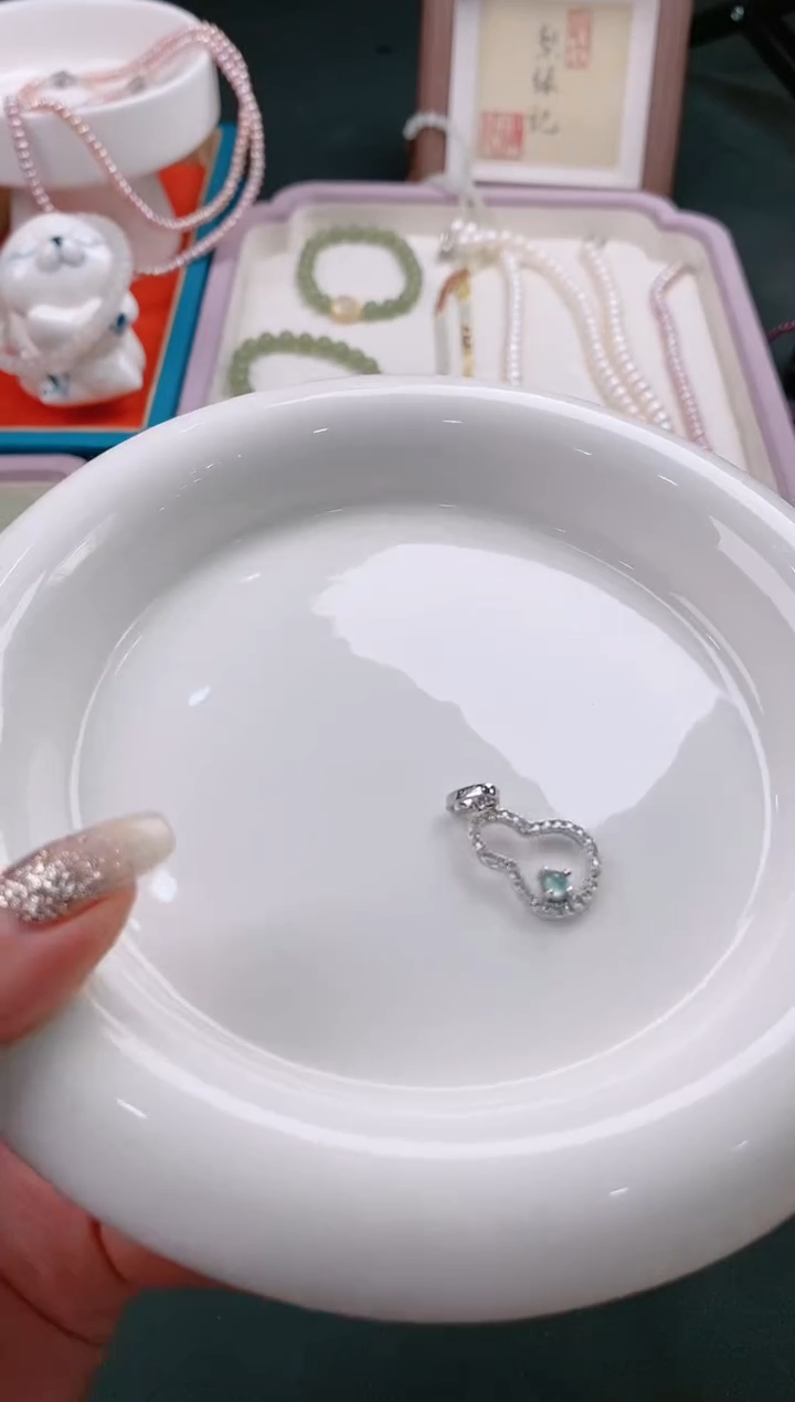 【闪购商品】翡翠颈饰银S925镶嵌56翡翠