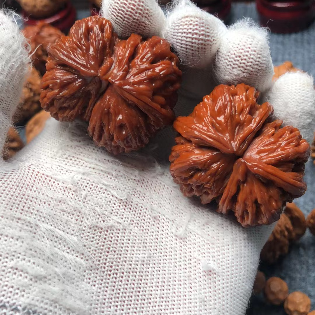 文玩核桃球连45尺寸