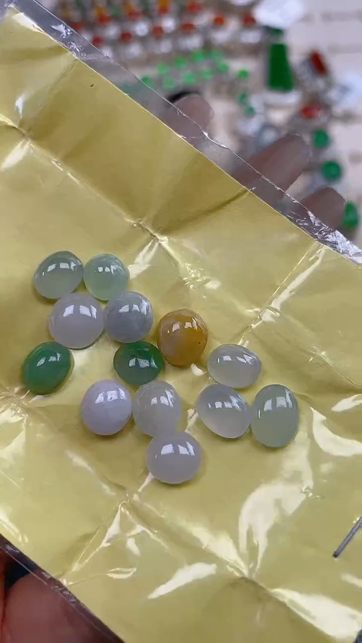 定制翡翠未镶嵌天然翡翠蛋面152