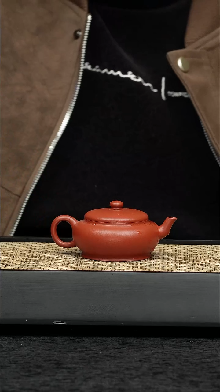 茶壶紫砂五堂 朱泥扁灯-诗酒趁年华