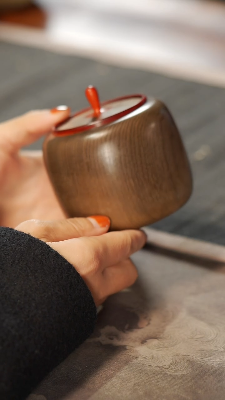 【闪购商品】金丝楠木雕669精工茶仓茶叶罐