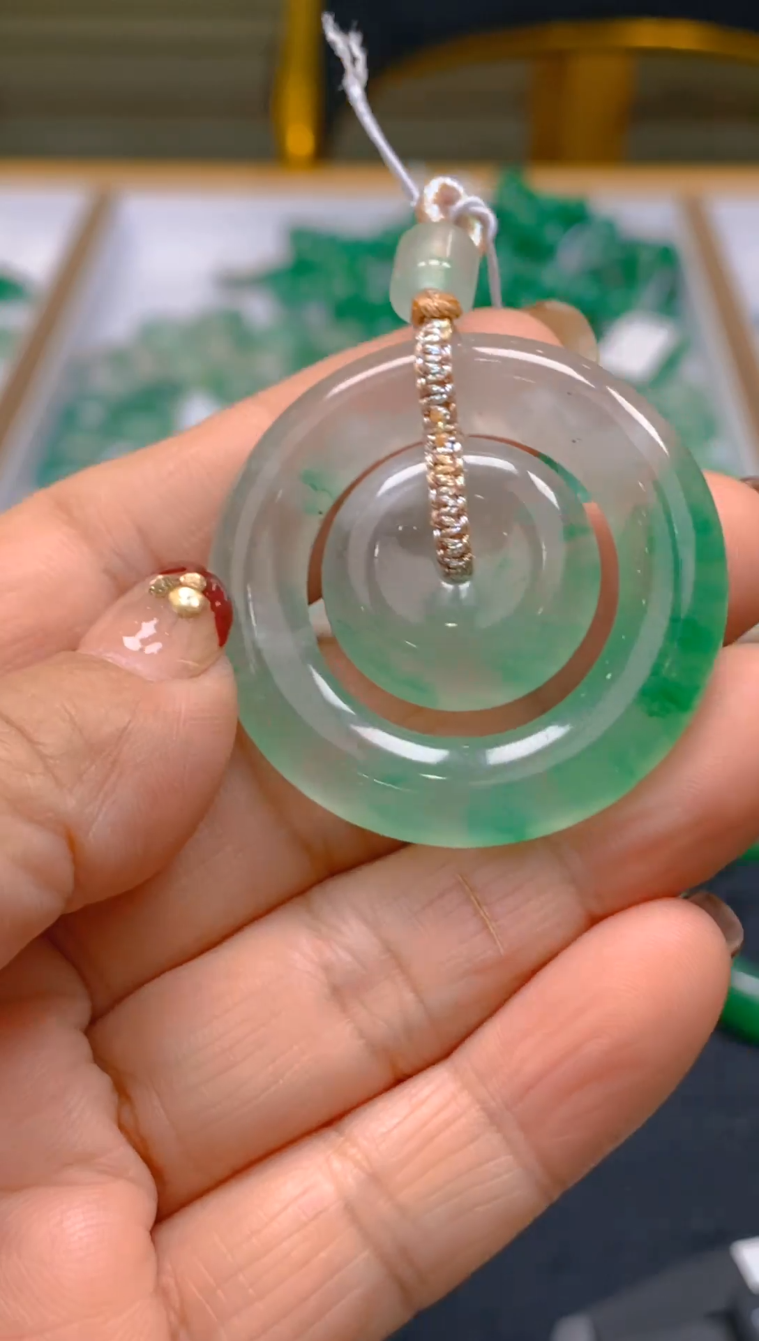 【闪购商品】石英质玉颈饰未镶嵌冰美人非洲翠，官方质检发货050