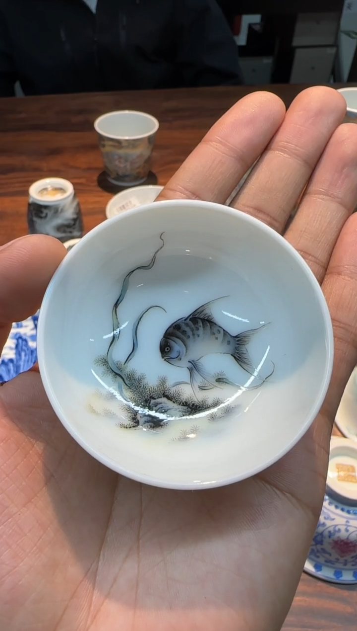 【闪购商品】艺林堂 粉彩鱼乐图小炉式杯