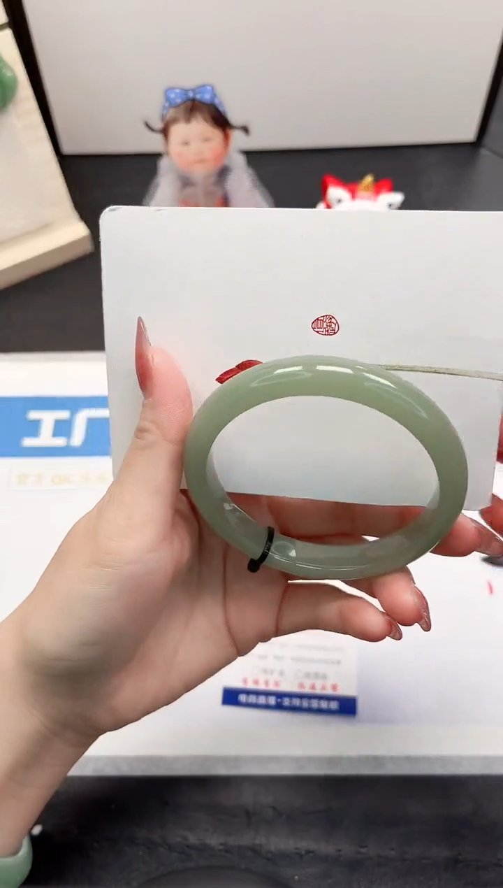 【闪购商品】石英质玉手镯未镶嵌253-64