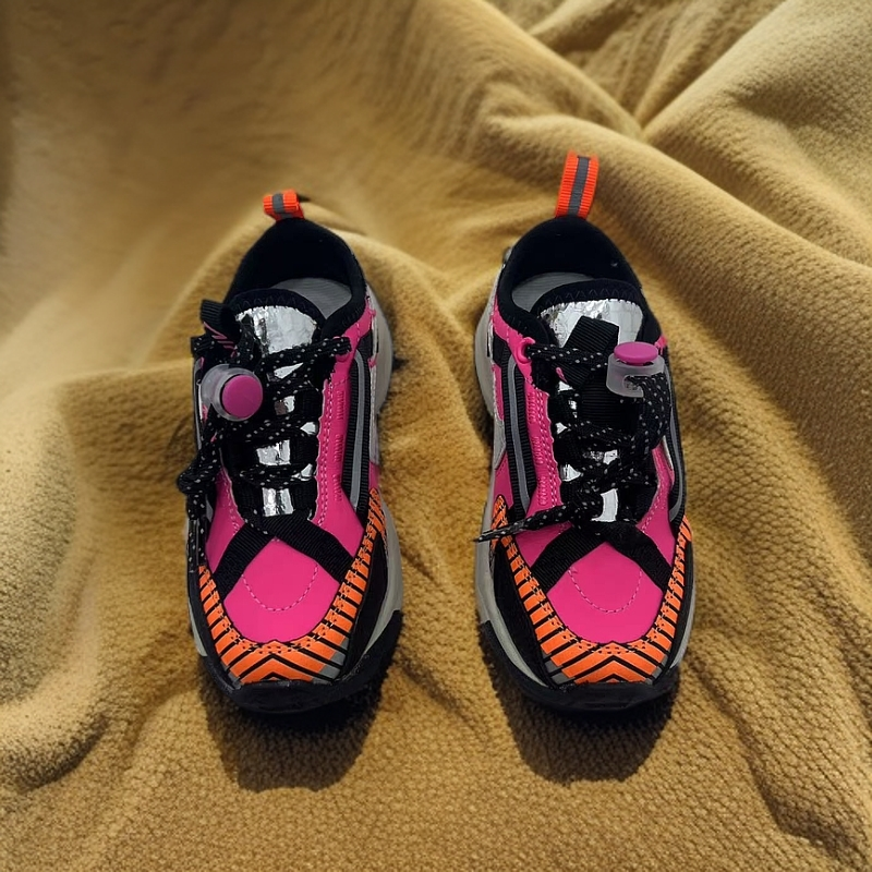 儿童童鞋新款防滑板鞋休闲风四季百搭鞋子运动鞋A09