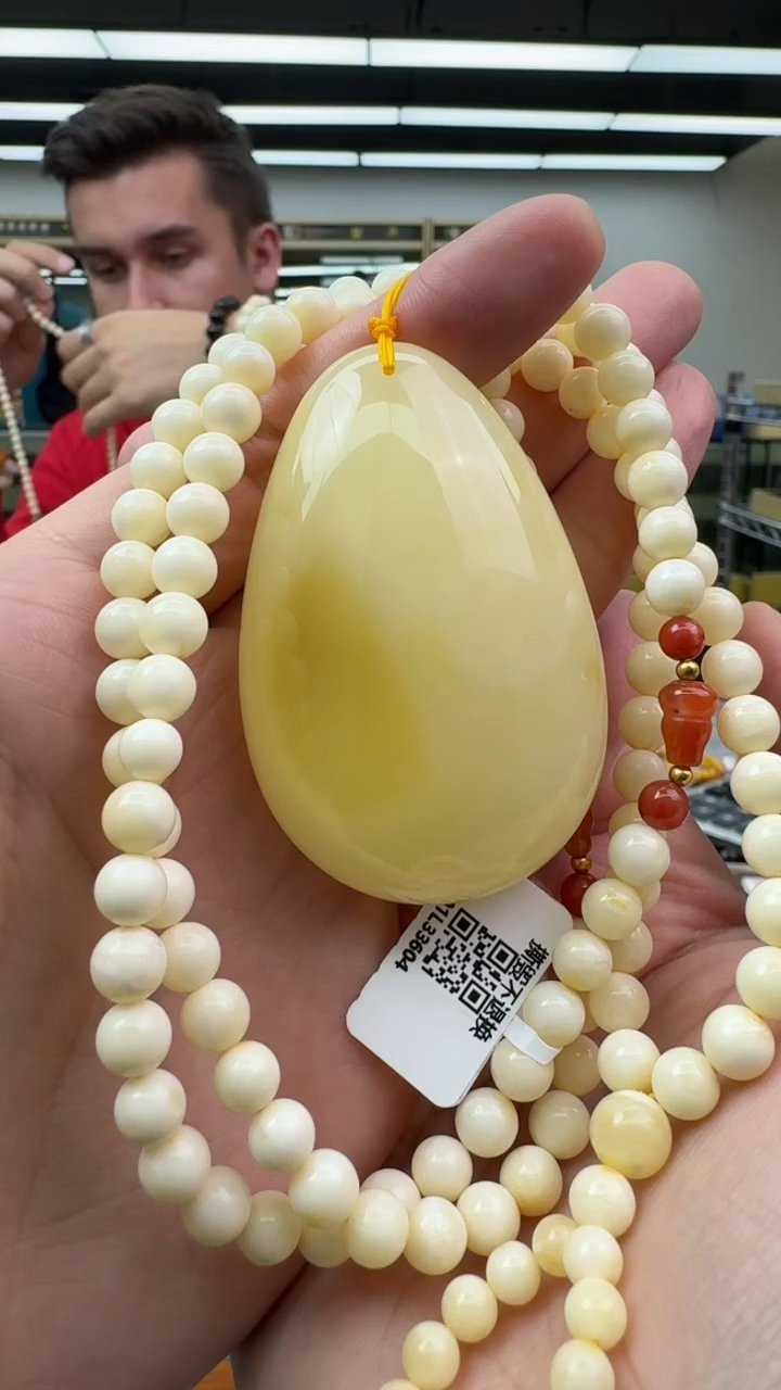 【闪购商品】琥珀颈饰未镶嵌555秒拍号