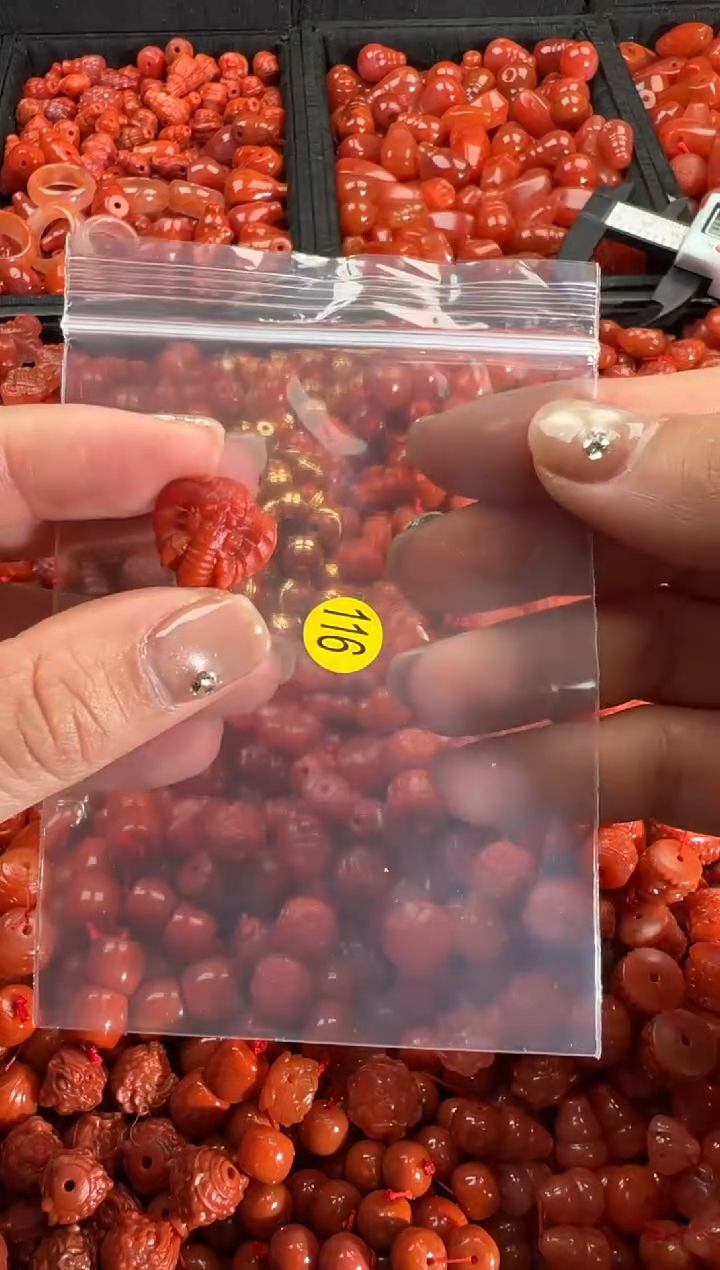 【闪购商品】南红玛瑙颈饰未镶嵌1