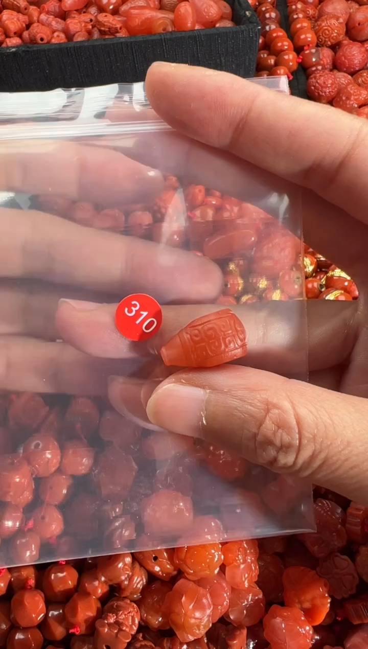 【闪购商品】南红玛瑙颈饰未镶嵌2