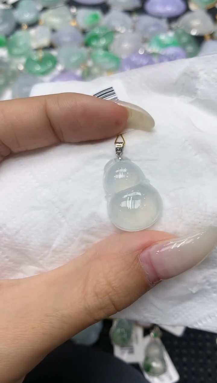 颈饰18K金镶嵌翡翠11111111111