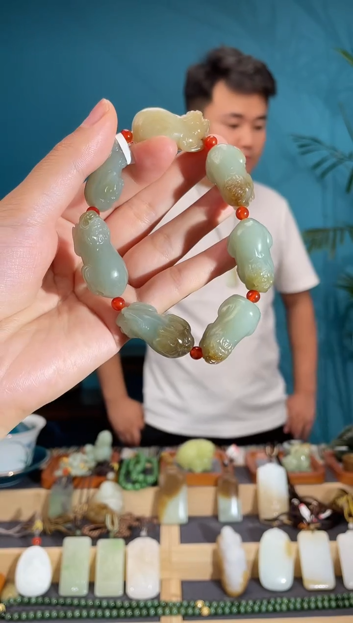 和田玉未镶嵌颈饰1