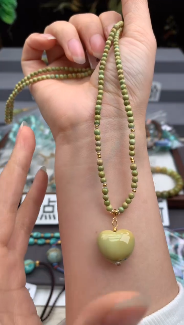 18K金镶嵌绿松石锁骨链茜.Z98